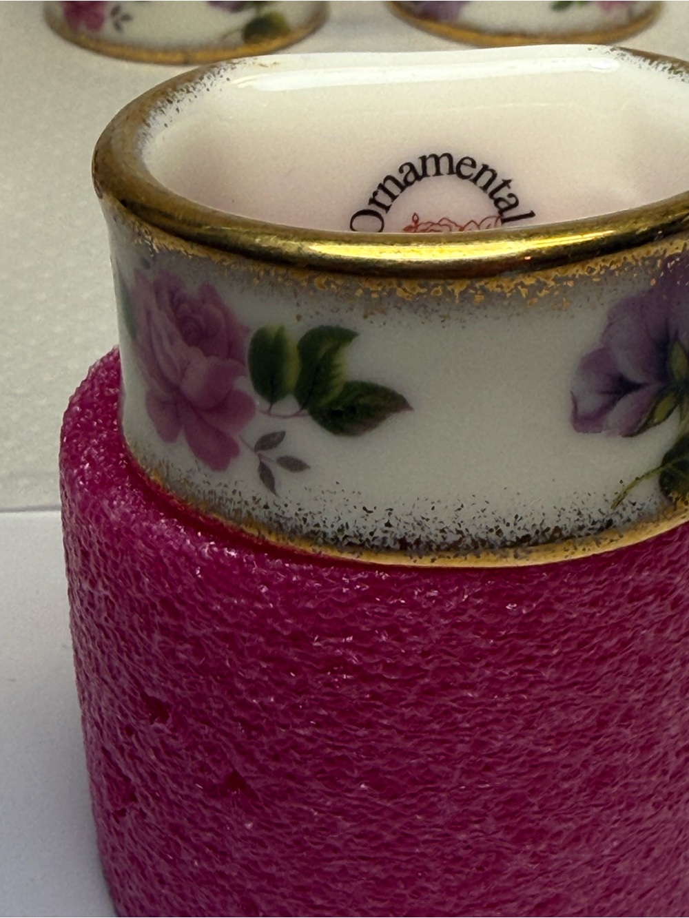 Set of 12 Ornamental Collectibles Fine China Napkin Rings - Picture 3 of 12